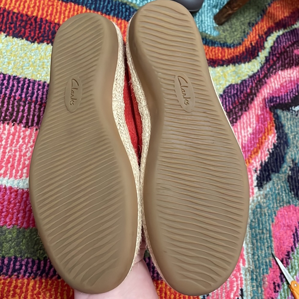 Collection by Clark’s Red Suede Espadrilles sz 7.5 - Picture 5 of 5